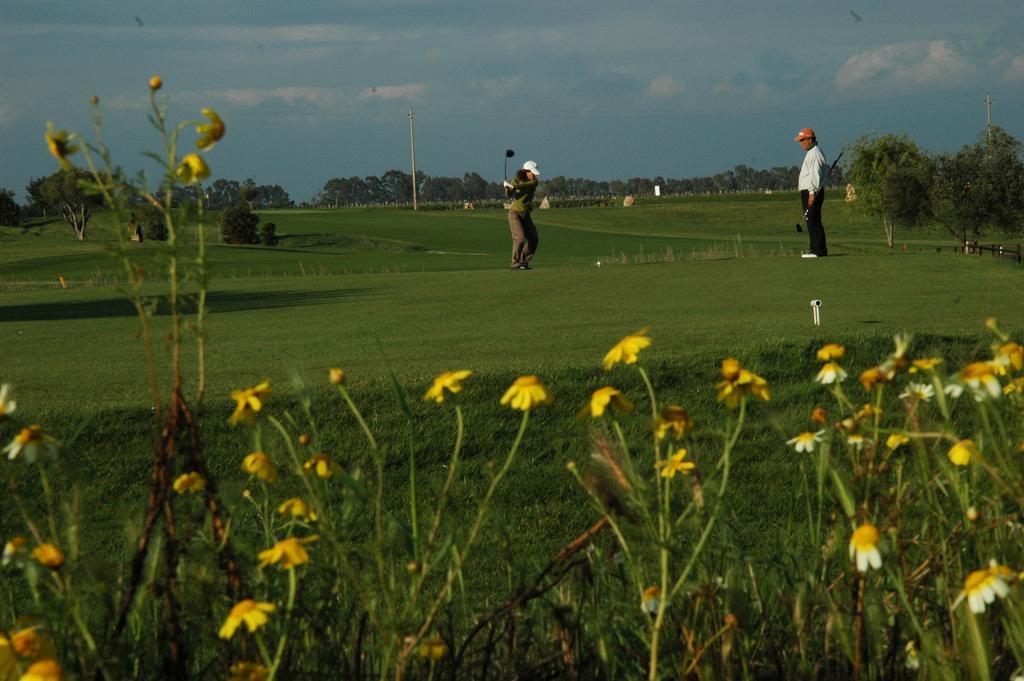 Golf Club Metaponto Hostal Exterior foto