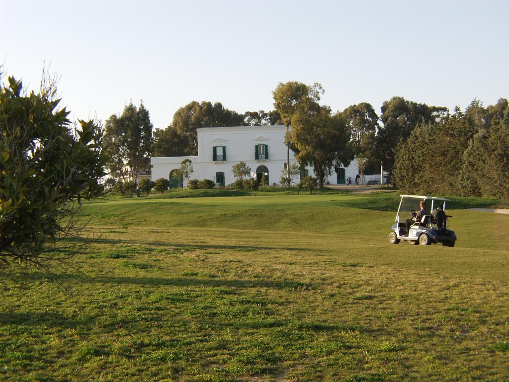 Golf Club Metaponto Hostal Exterior foto